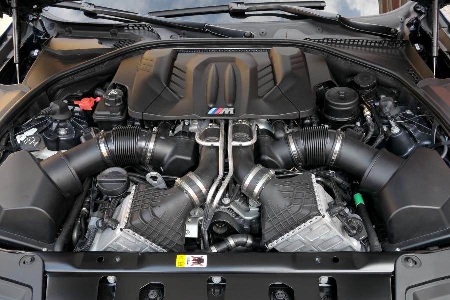  BMW M5 2011 года  (фото 28 из 344)